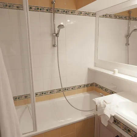 Pierre & Les Rivages Des Issambres Aparthotel 3*